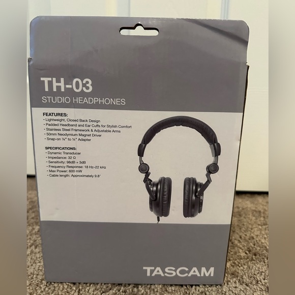 TH-03 Black Studio Headphones - Picture 2 of 5